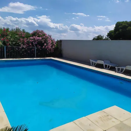 Maison 6 Personnes Avec Piscine Terrain Arboré Clôturé
