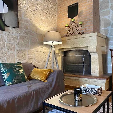 Holiday home Maison 6 Personnes Avec Piscine Terrain Arbore Cloture Vallabrix