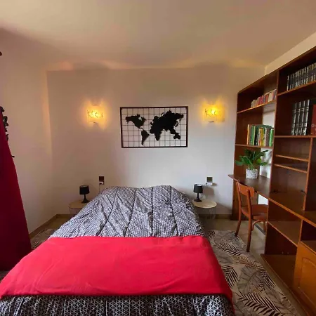 Holiday home Maison 6 Personnes Avec Piscine Terrain Arbore Cloture *