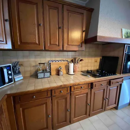 Maison 6 Personnes Avec Piscine Terrain Arboré Clôturé Сasa de vacaciones *