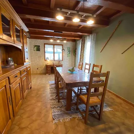 Maison 6 Personnes Avec Piscine Terrain Arboré Clôturé Сasa de vacaciones
