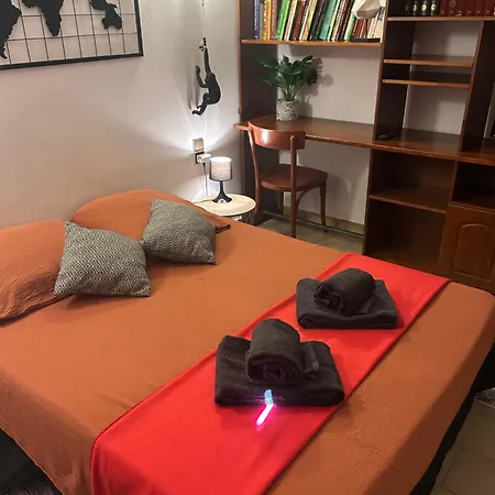 Maison 6 Personnes Avec Piscine Terrain Arboré Clôturé Сasa de vacaciones