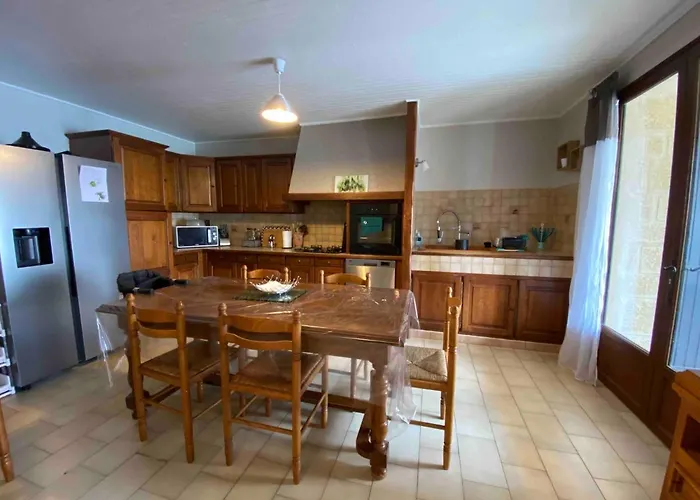 Maison 6 Personnes Avec Piscine Terrain Arbore Cloture * Vallabrix