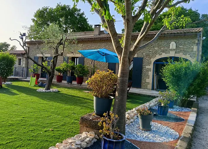 Feriehus Maison 6 Personnes Avec Piscine Terrain Arbore Cloture