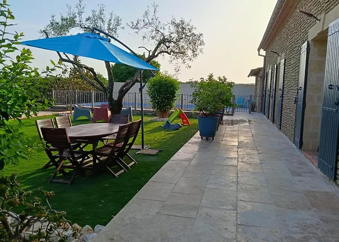 Maison 6 Personnes Avec Piscine Terrain Arbore Cloture