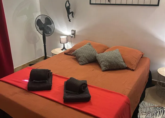 Maison 6 Personnes Avec Piscine Terrain Arbore Cloture *
